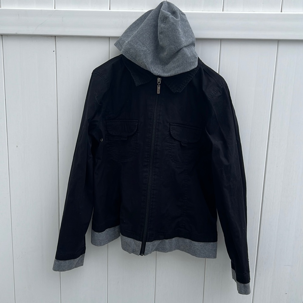 Danskin NOW short black jacket with gray knit hood sleeve and hem details Size M